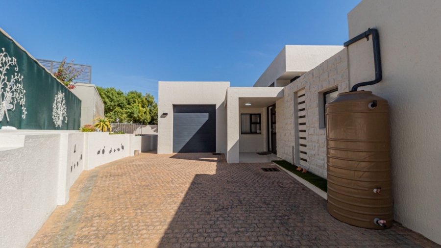 3 Bedroom Property for Sale in Baronetcy Estate Western Cape